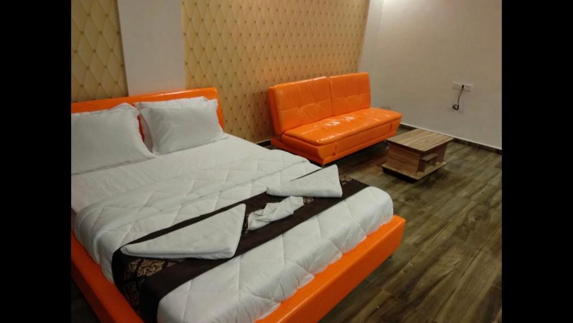 Hotel Strawberry Hills 3*