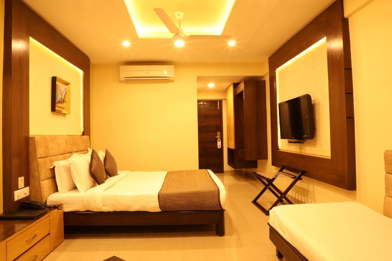 Hotel Patang Residency 3*