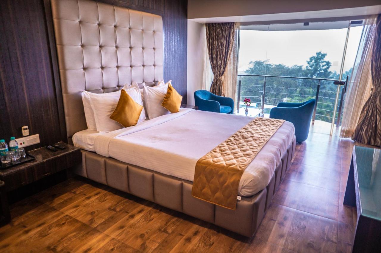Patang Residency Saputara