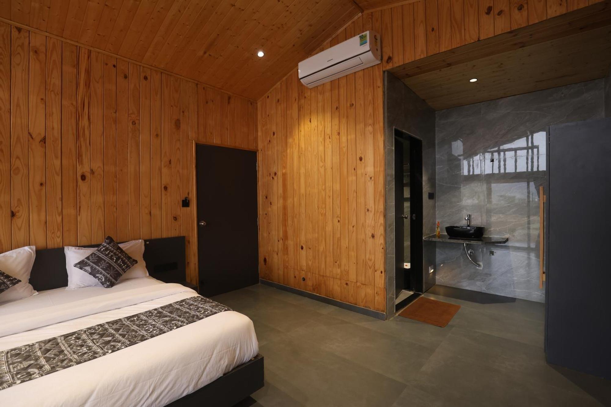 Resort Shreephal Luxurious Resort- In
