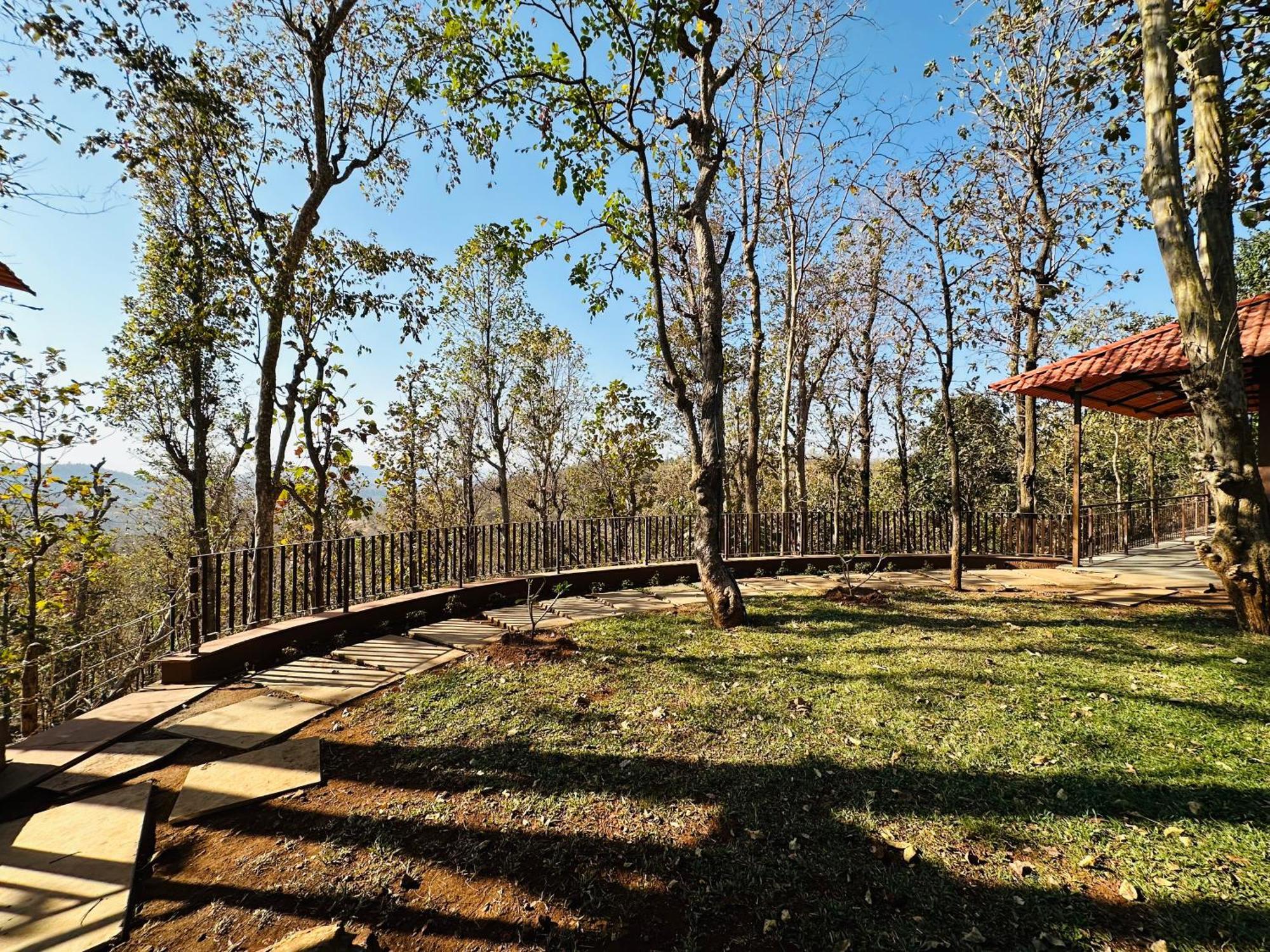 Wild Heaven Glamping And * Saputara