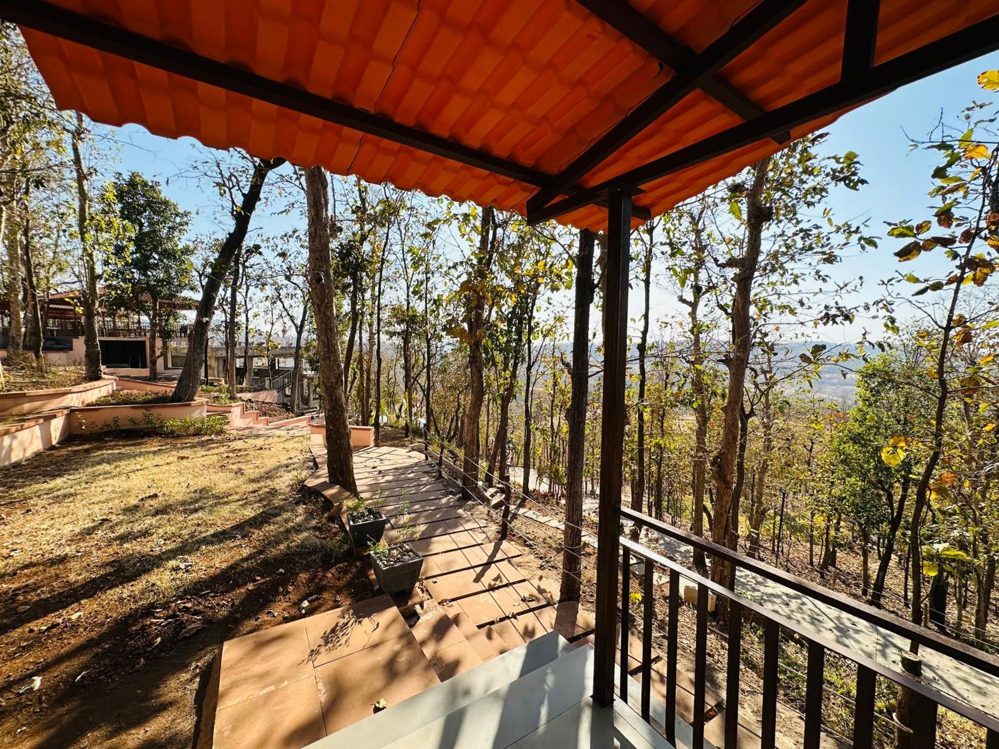 Resort Wild Heaven Glamping And Saputara
