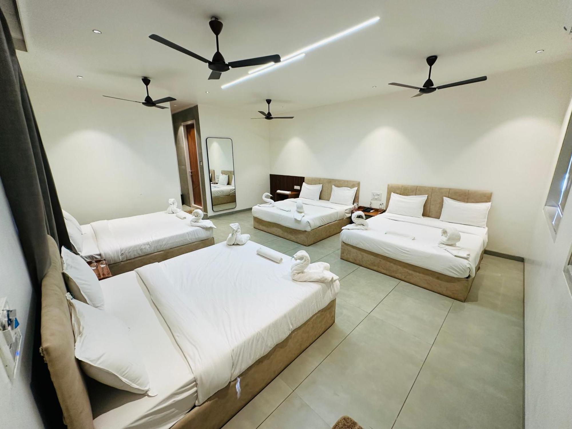 Resort Wild Heaven Glamping And Saputara