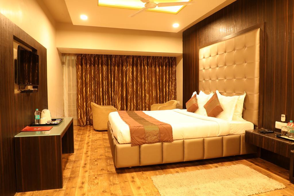 Patang Residency Hotel Saputara