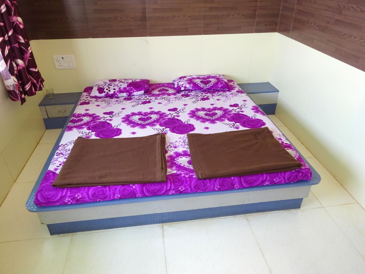 Sai Leela Hotel 2*