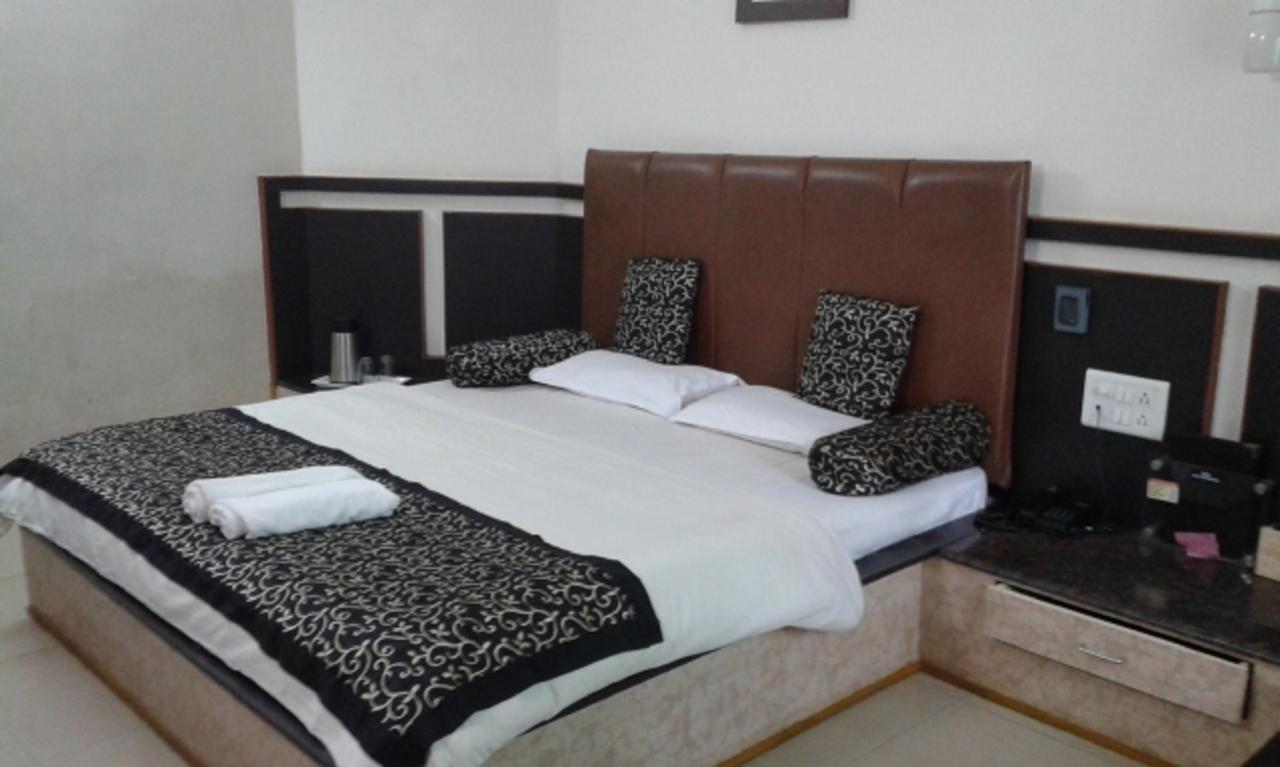 Savshanti Lake Resort