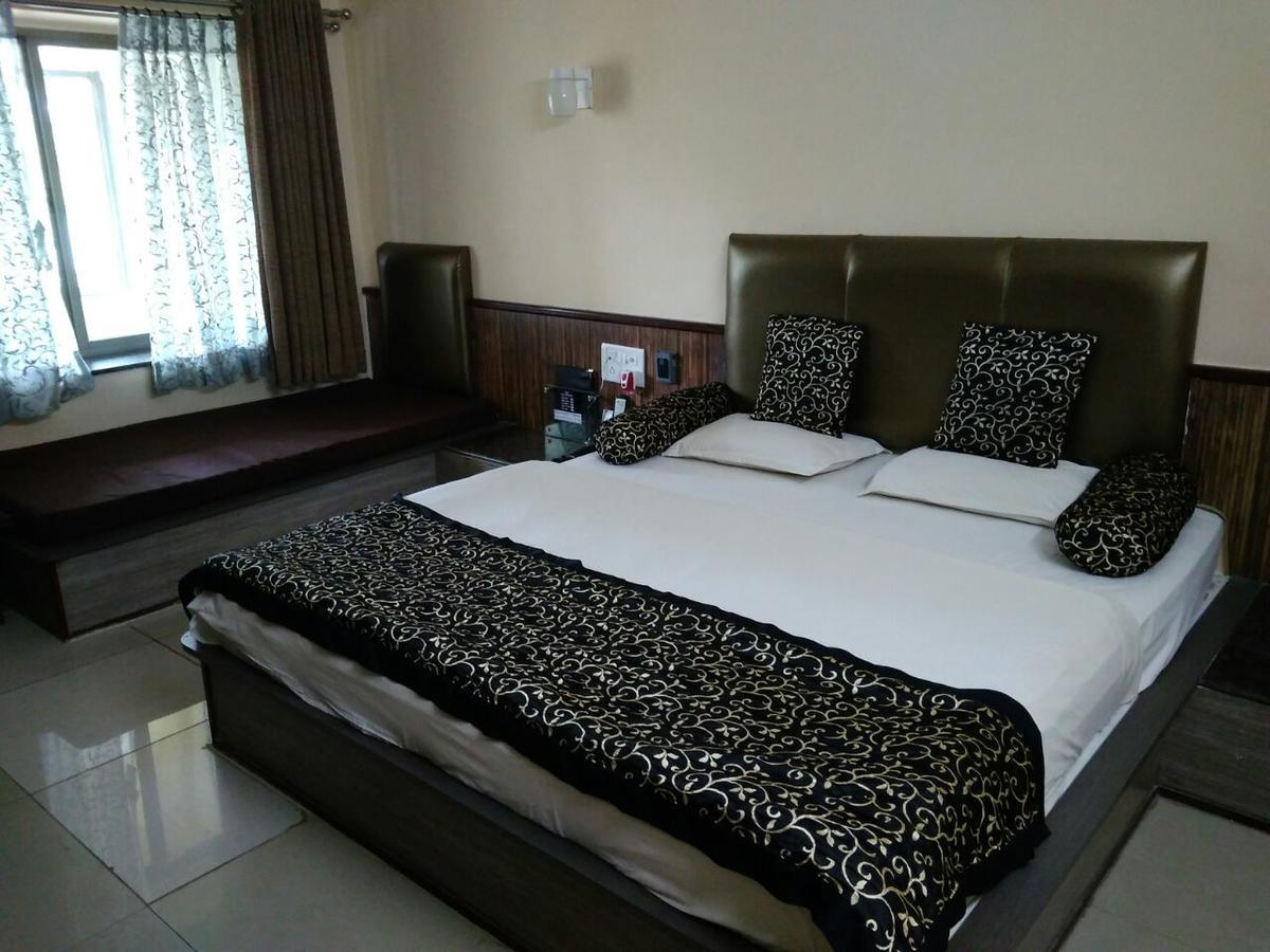 Savshanti Lake Resort