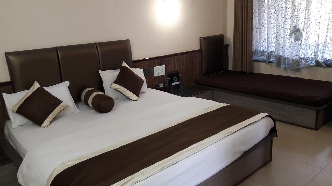 Resort Savshanti Lake Saputara