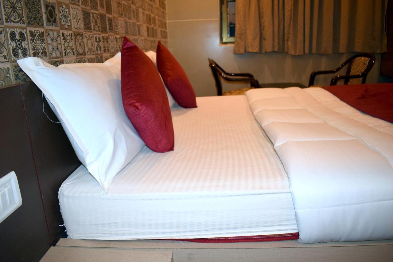 Hotel Kansar Palace By Sky Stays Saputara