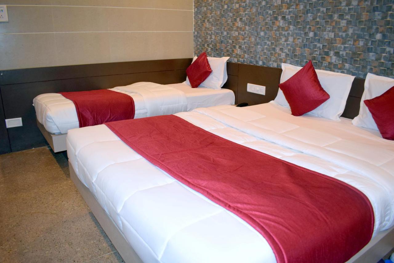 Hotel Kansar Palace By Sky Stays 3*