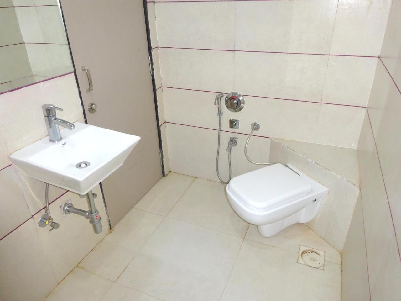 Kansar Palace By Sky Stays Hotel 3*