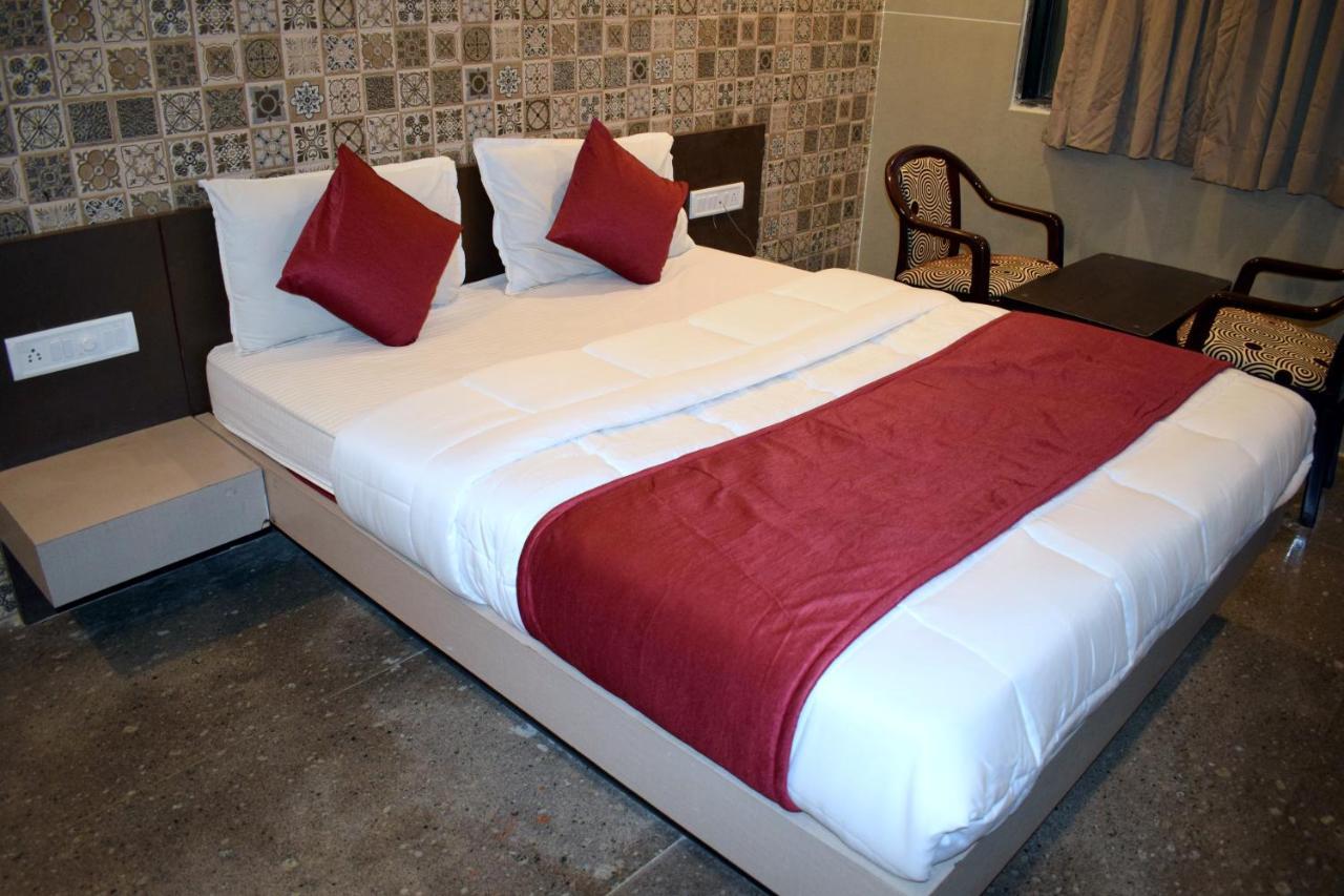 Kansar Palace By Sky Stays Hotel