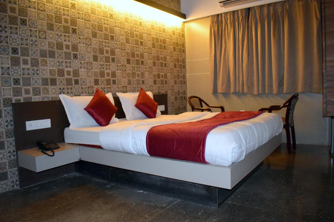 Kansar Palace By Sky Stays 3* Saputara