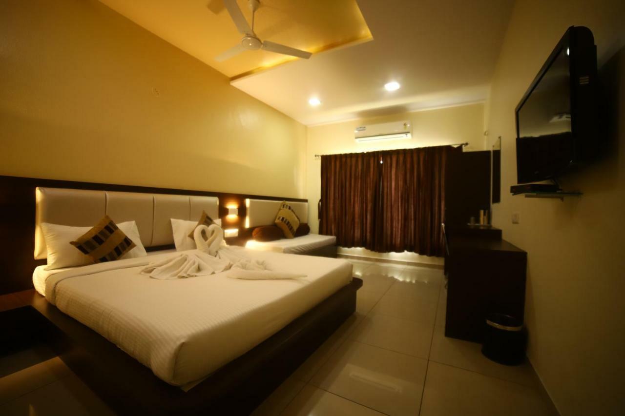 Sejal Hotel 3*