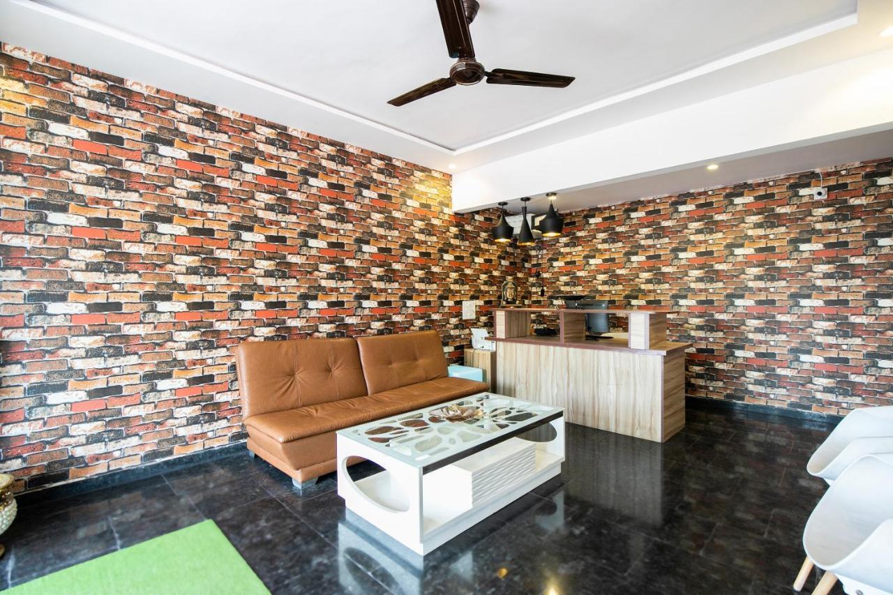 Palette - Nova Strawberry Hills Hotel 3*