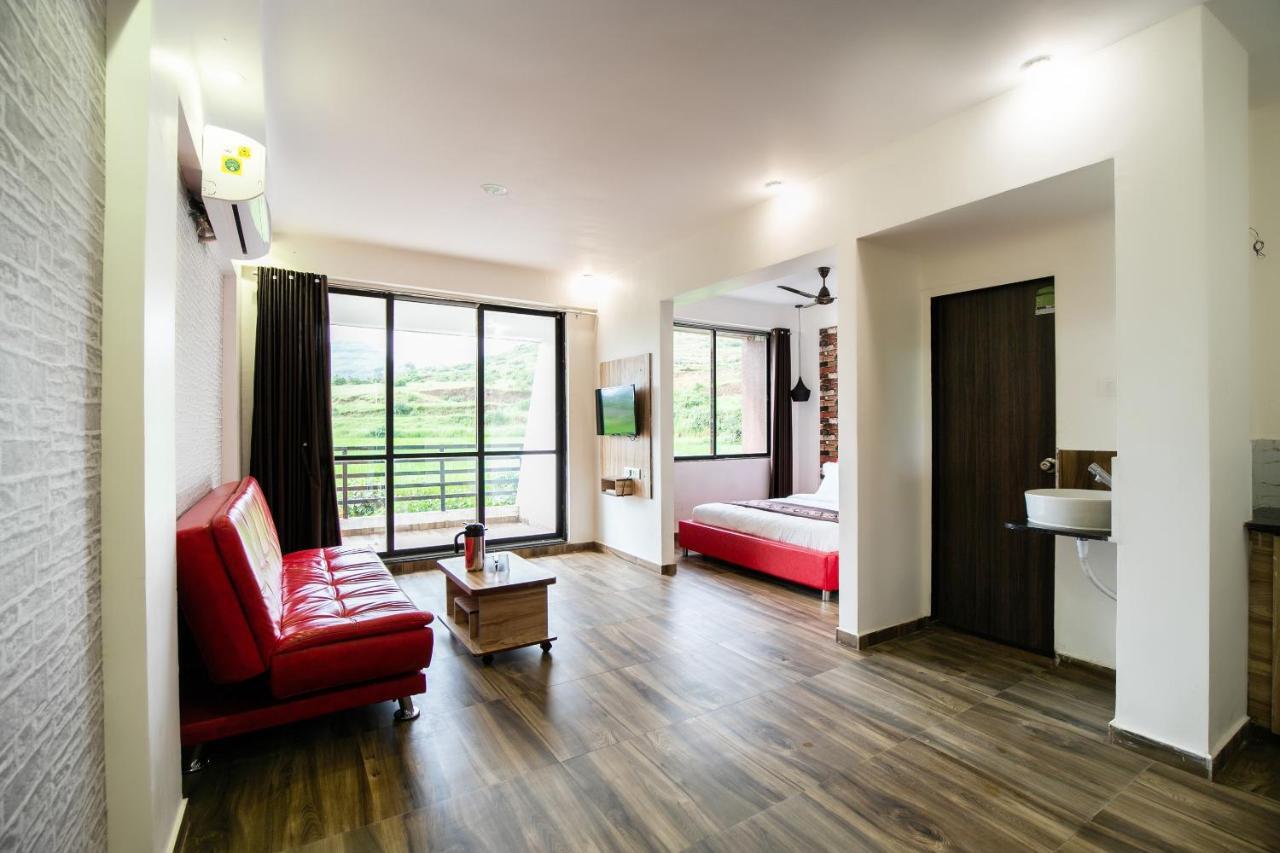 Palette - Nova Strawberry Hills Saputara