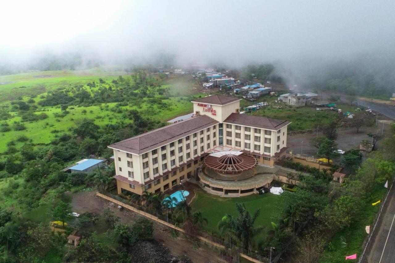 Aakar Lords Hotel 3*