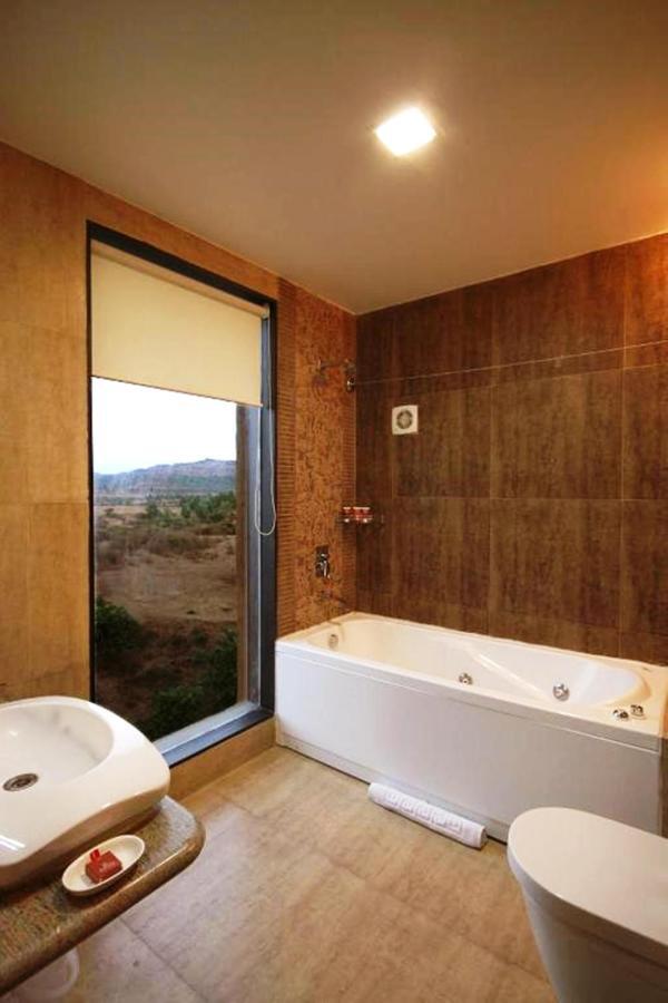 Aakar Lords Hotel Saputara